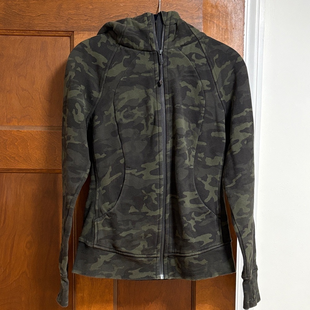 Lululemon scuba Camouflage Zip-Up Hoodie